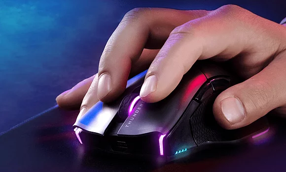 Правосторонний эргономичный дизайн